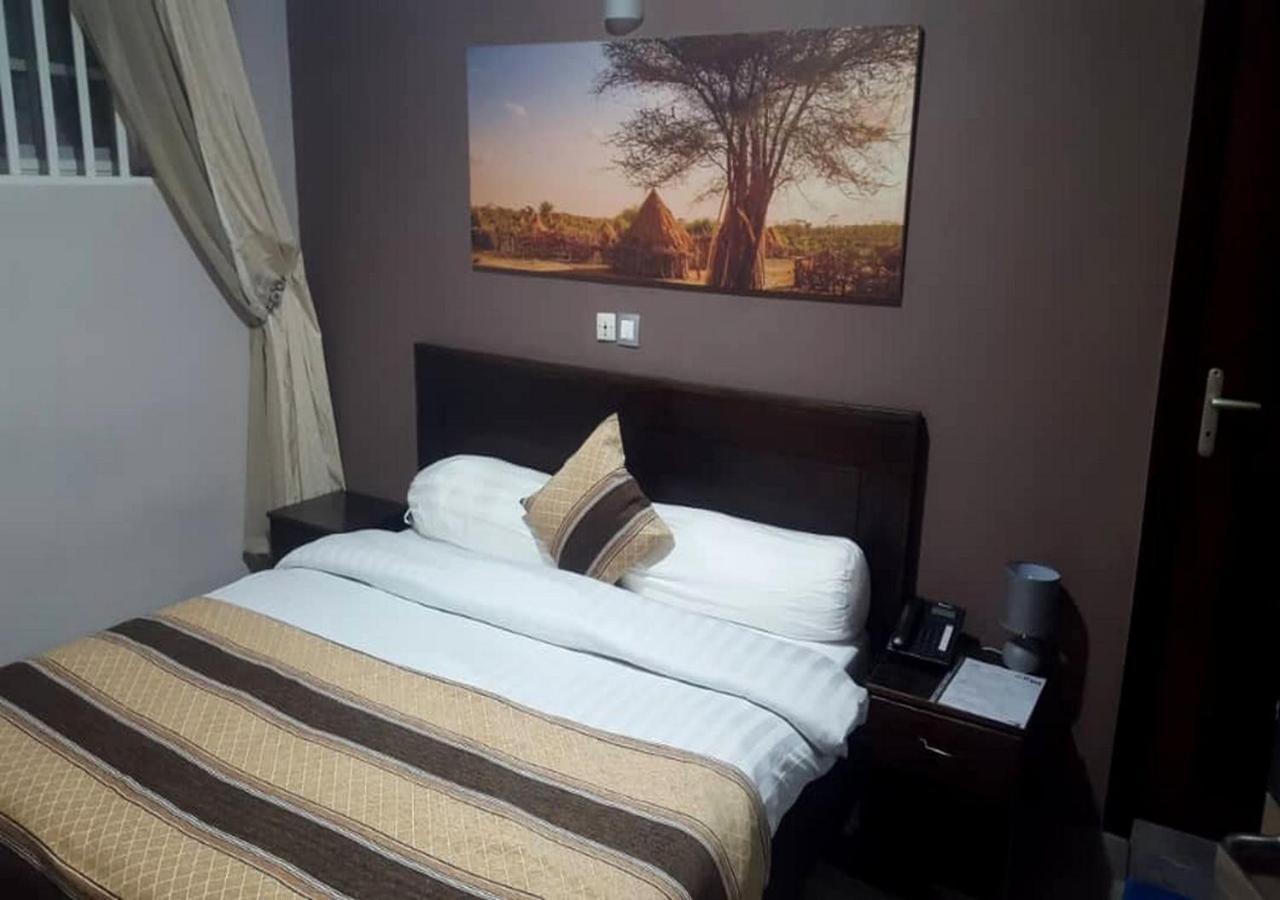 Benin City Center Hotel Cotonou Buitenkant foto