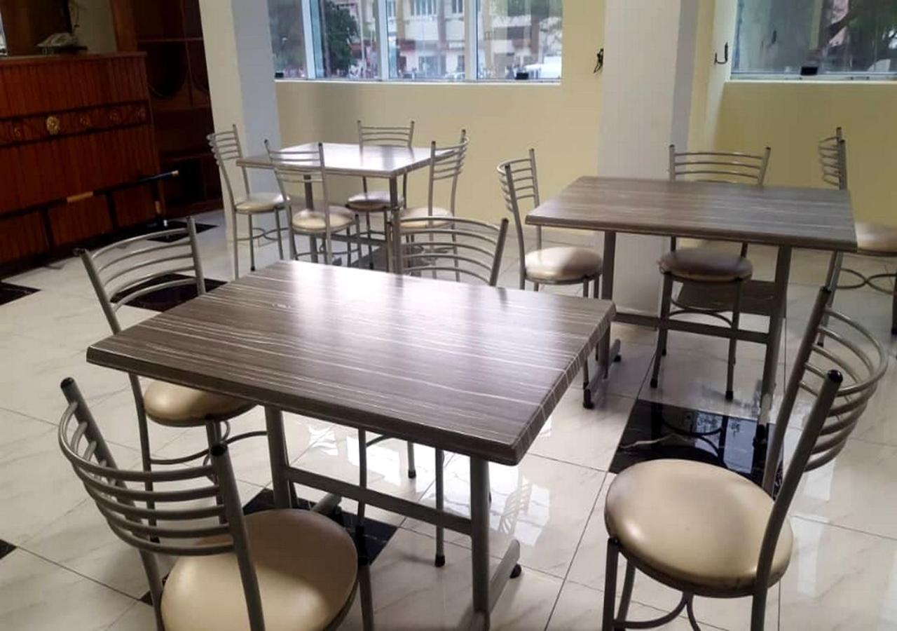 Benin City Center Hotel Cotonou Buitenkant foto