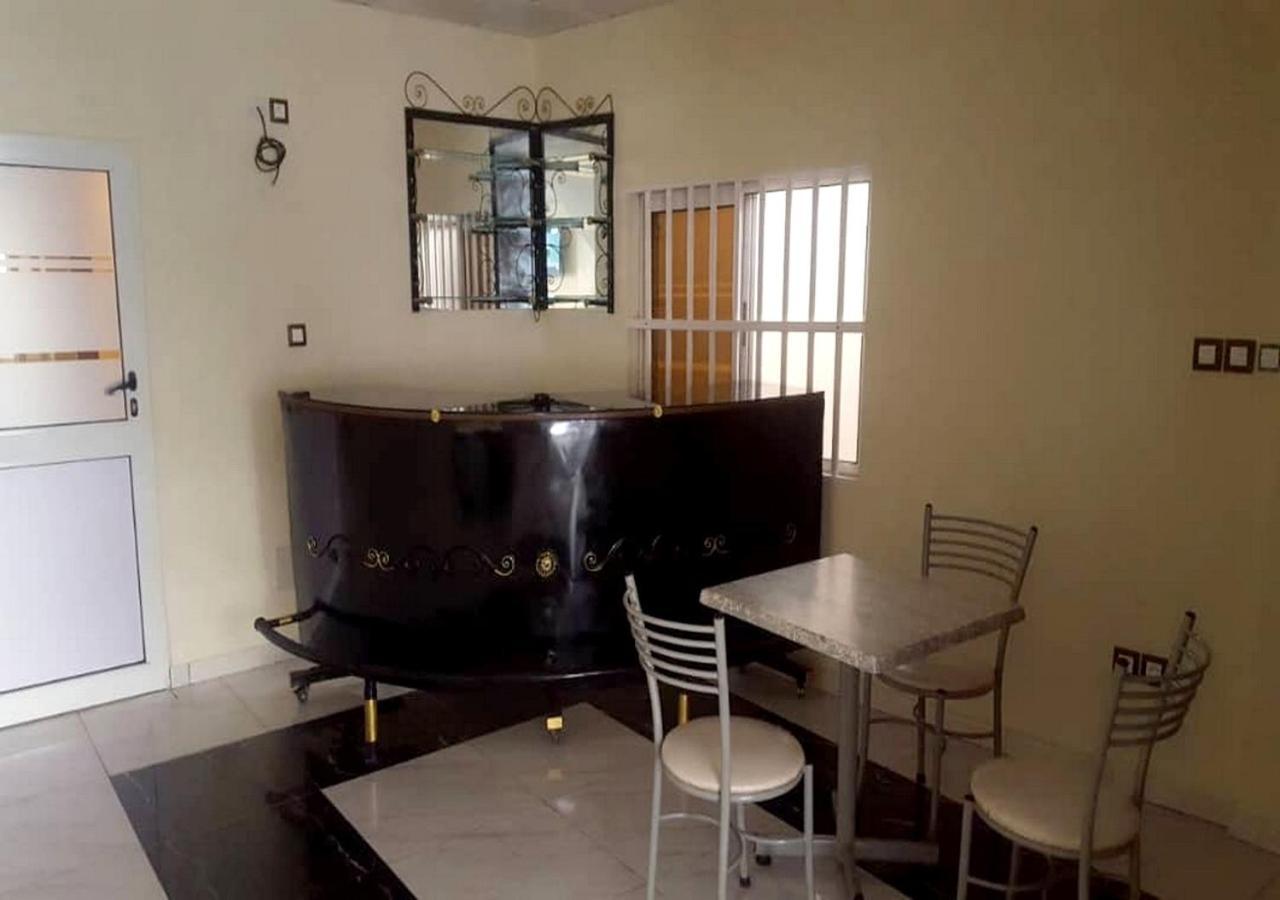 Benin City Center Hotel Cotonou Buitenkant foto