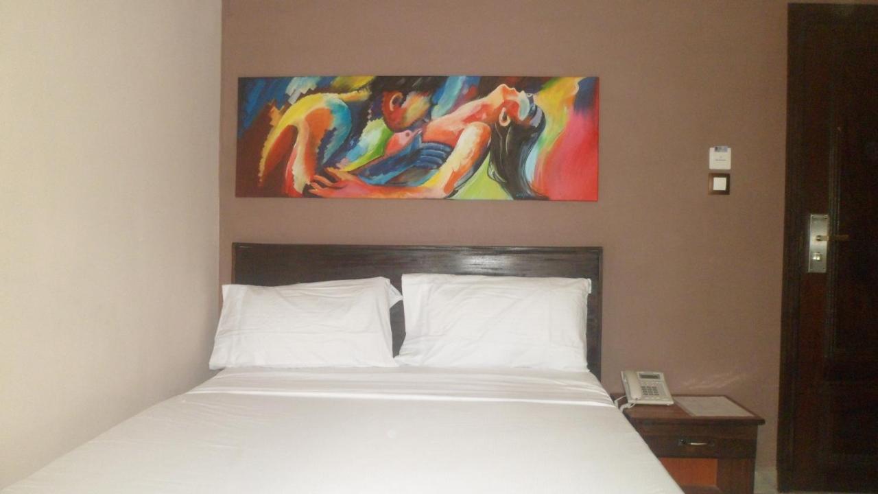 Benin City Center Hotel Cotonou Buitenkant foto