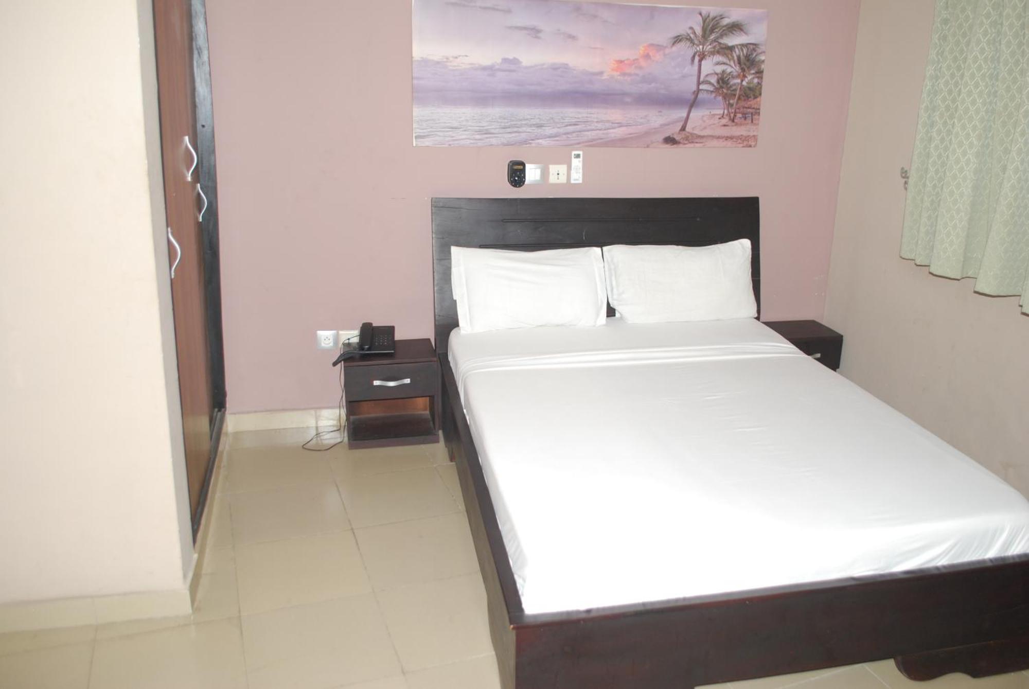 Benin City Center Hotel Cotonou Buitenkant foto