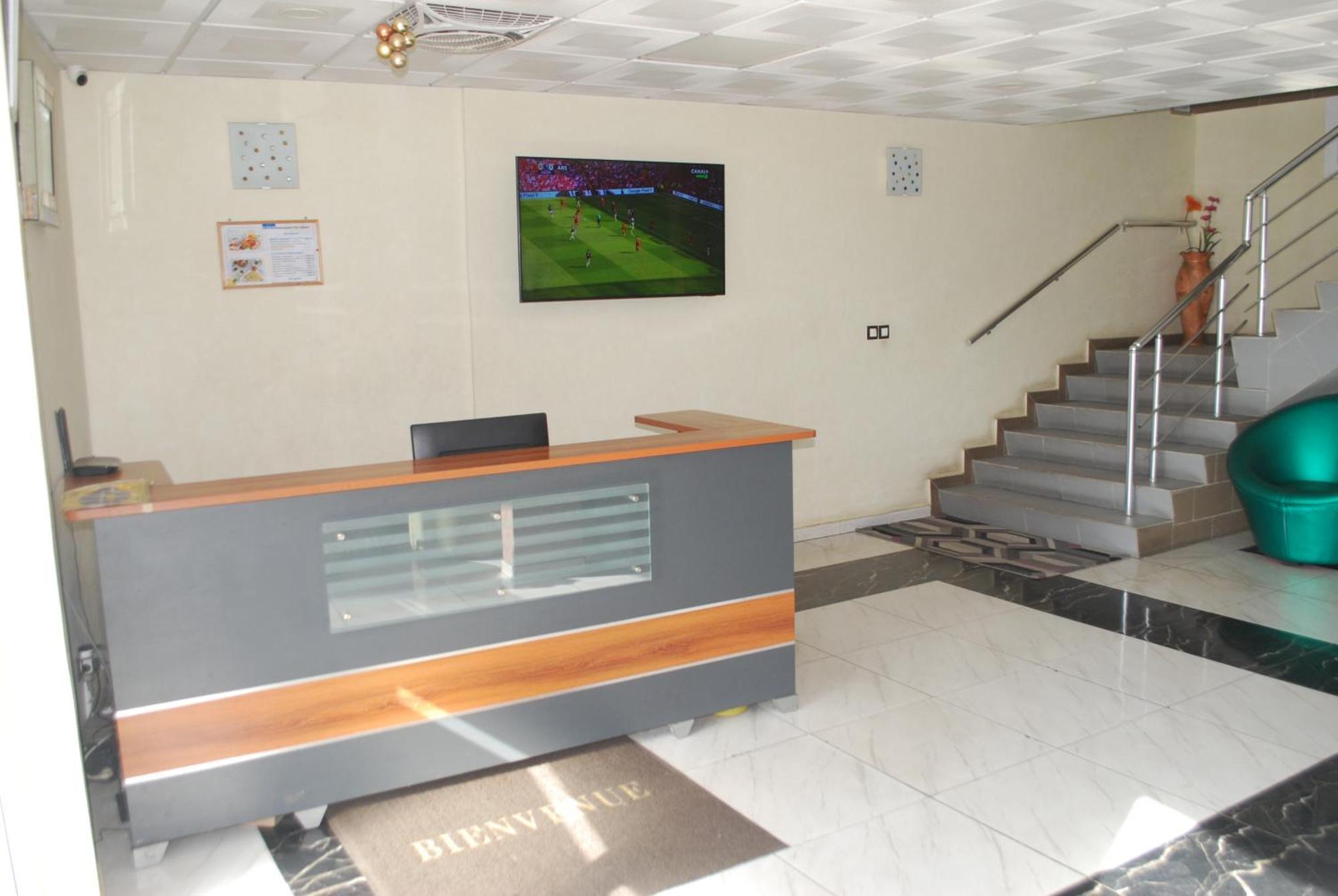 Benin City Center Hotel Cotonou Buitenkant foto